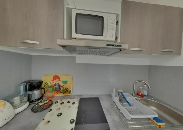Gruissan: Maisonnette T2 Avec Jardin