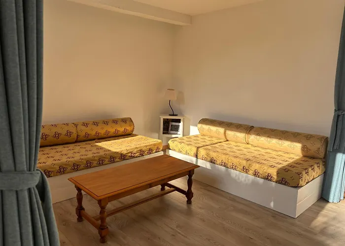 Logement Spacieux Au Calme - Plage Des Chalets